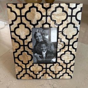 Hobby Lobby Gold and black picture frame